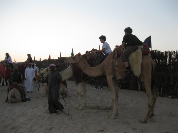 note the Dindjer posture...